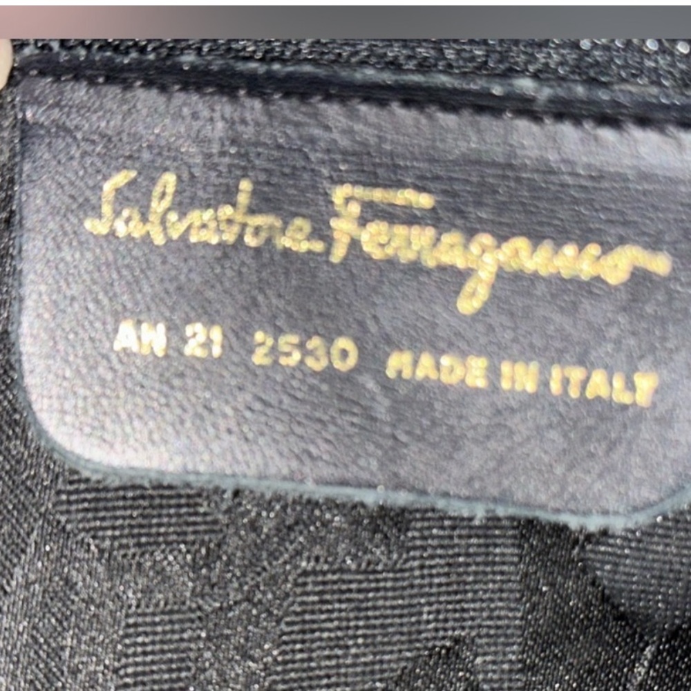 Salvatore Ferragamo Vintage Shoulder Bag Black Leather with Gold Accent - Picture 9 of 12
